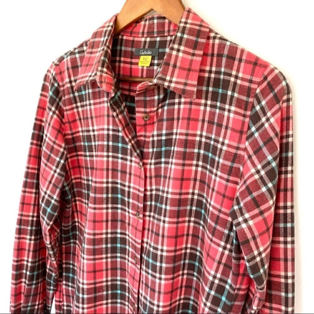 Cabela’s 💯 cotton flannel button down shirt in plaid, camping shirt - Picture 4 of 11